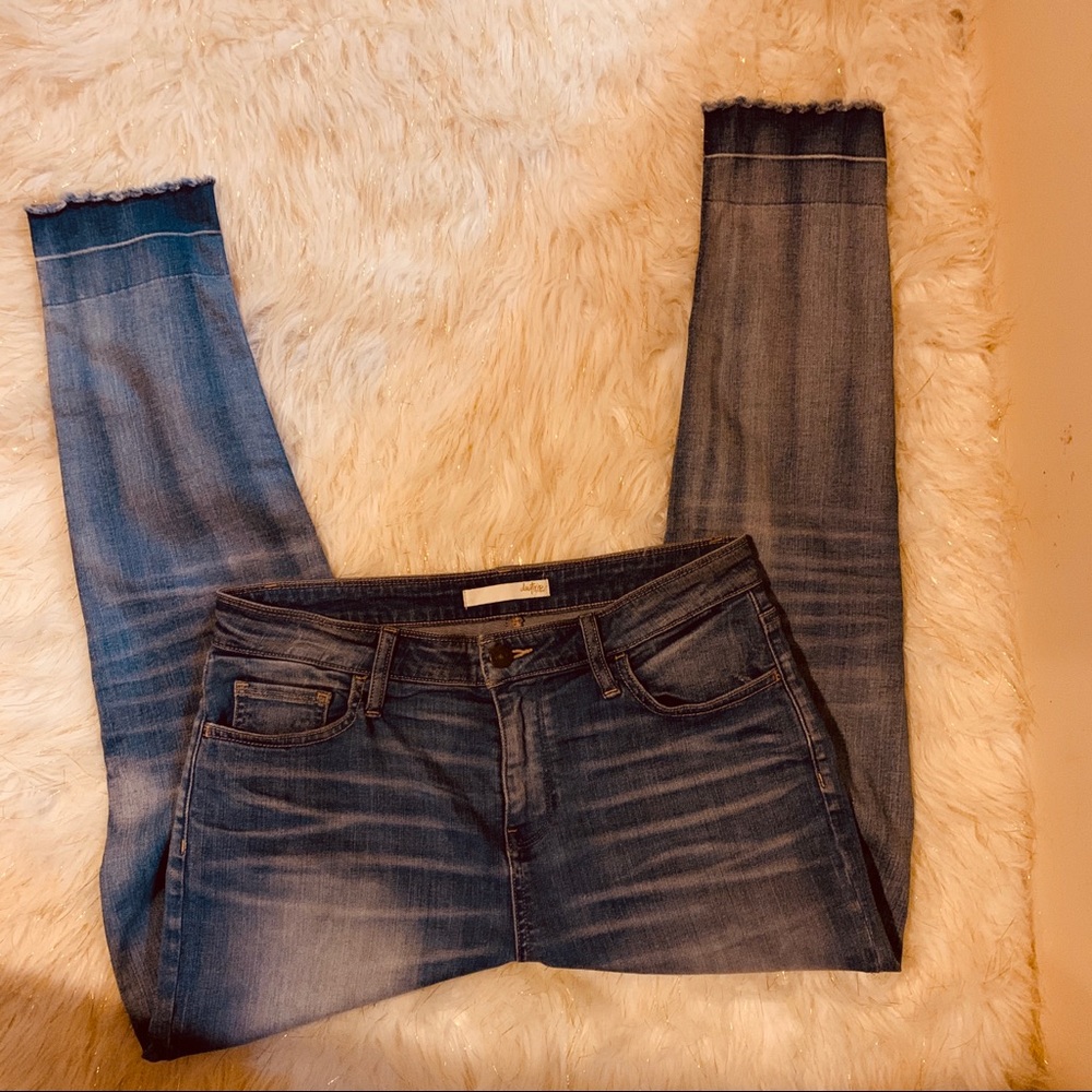 Day trip supper skinny cropped jeggings